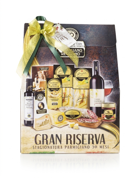Cesto natalizio Gran riserva con 9 pezzi di specialità gastronomiche