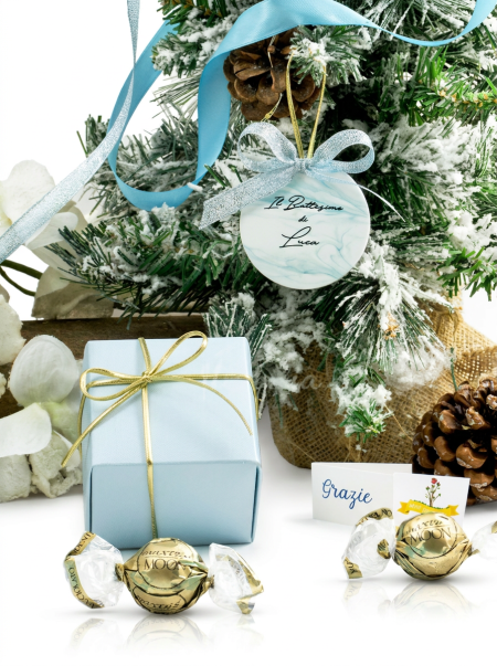 Bomboniera "le Natalizie" sfera plexiglass effetto marmo azzurro personalizzata con confetti gastronomici