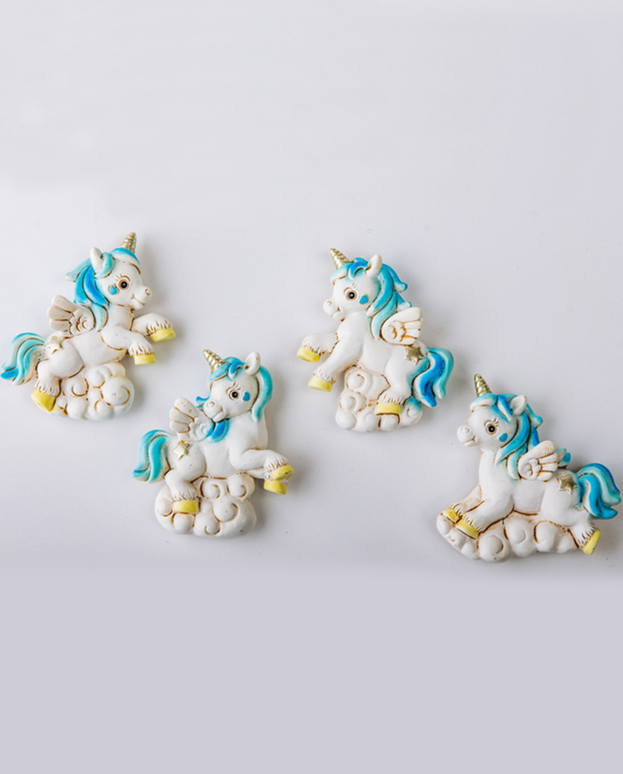MAGNETE UNICORNO AZZURRO CON CORNO DORATO