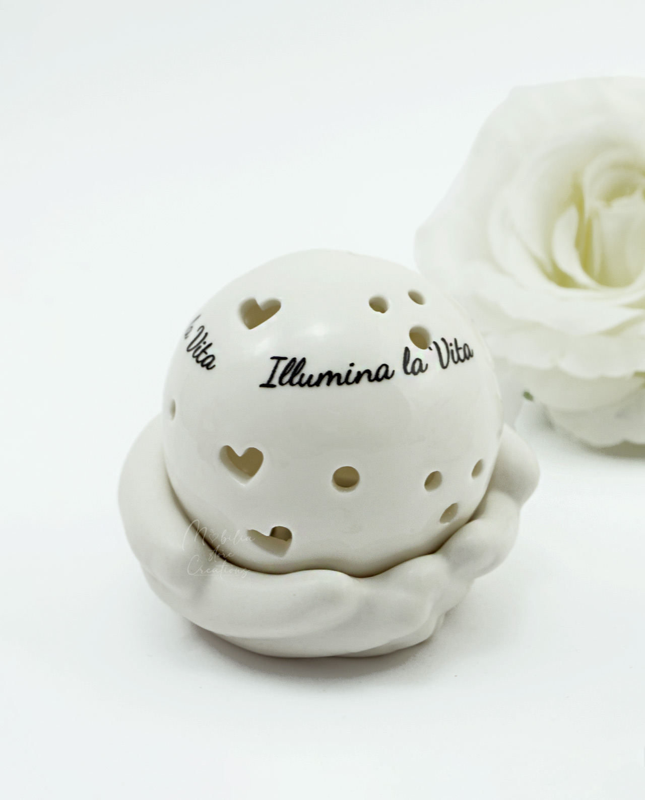 Bomboniera sfera led con mani e frasi assortite - immagine 10