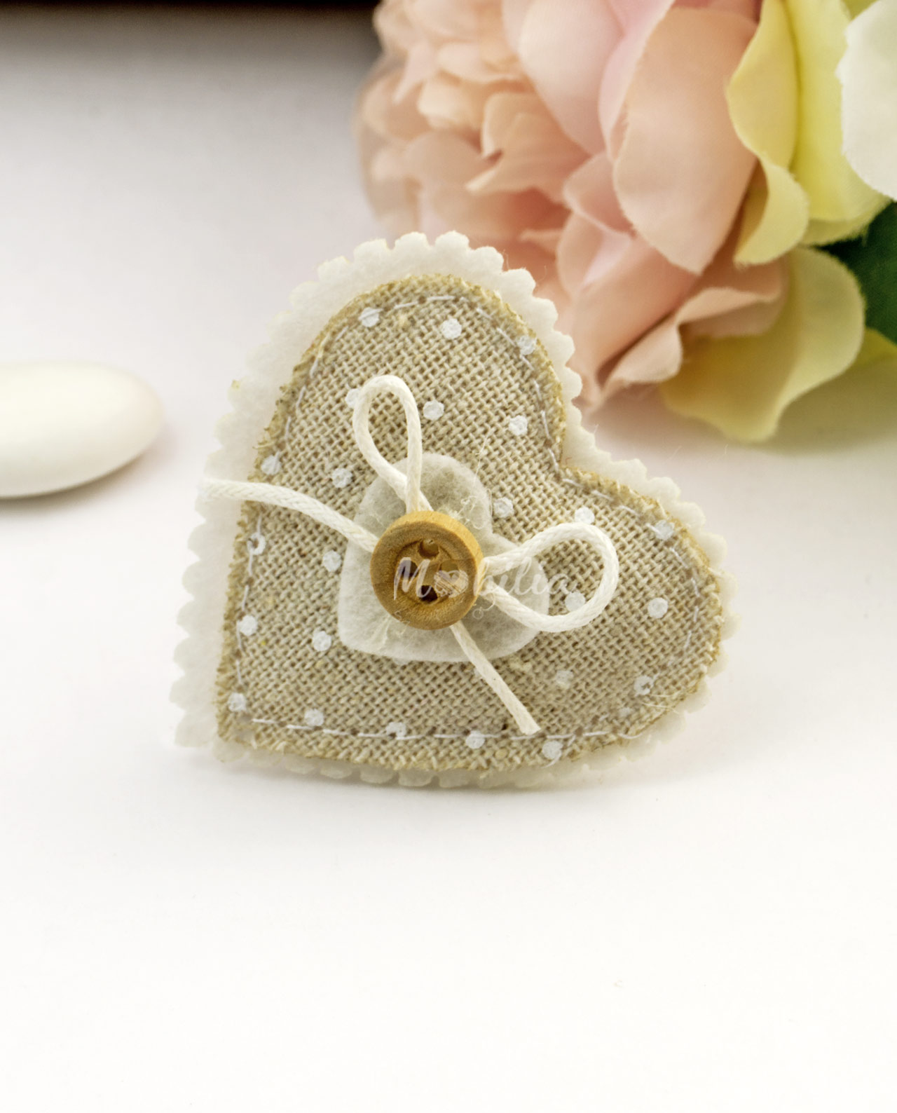 Decorazione cuore beige con pois