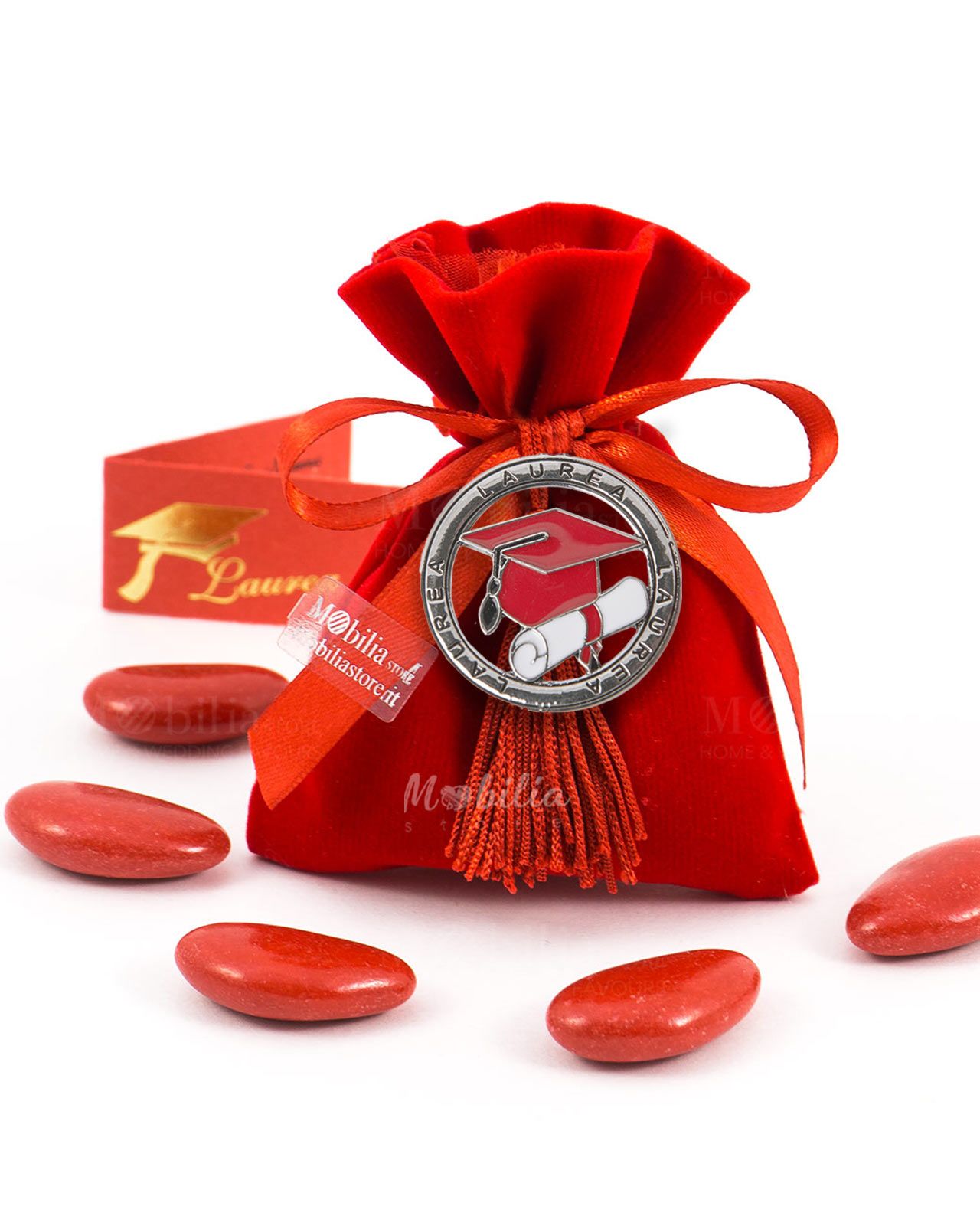 Bomboniera sacchettino in velluto rosso con ciondolo laurea