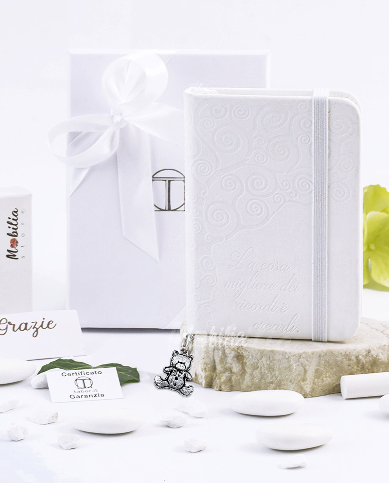 Bomboniera blocco note bianco con ciondolo orsetto bagno argento Tabor