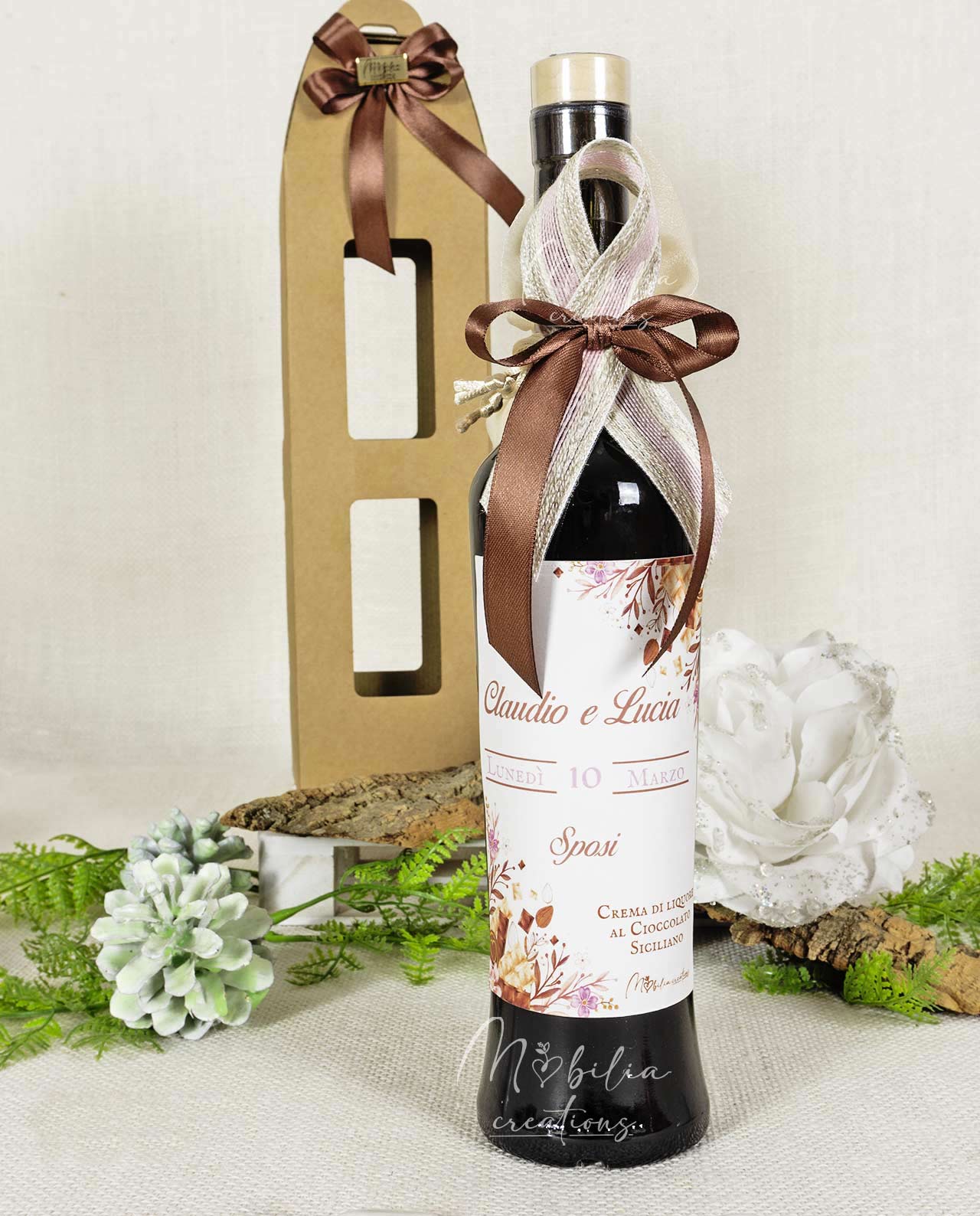 Bottiglia di crema liquore siciliano con etichetta personalizzata e confezione regalo