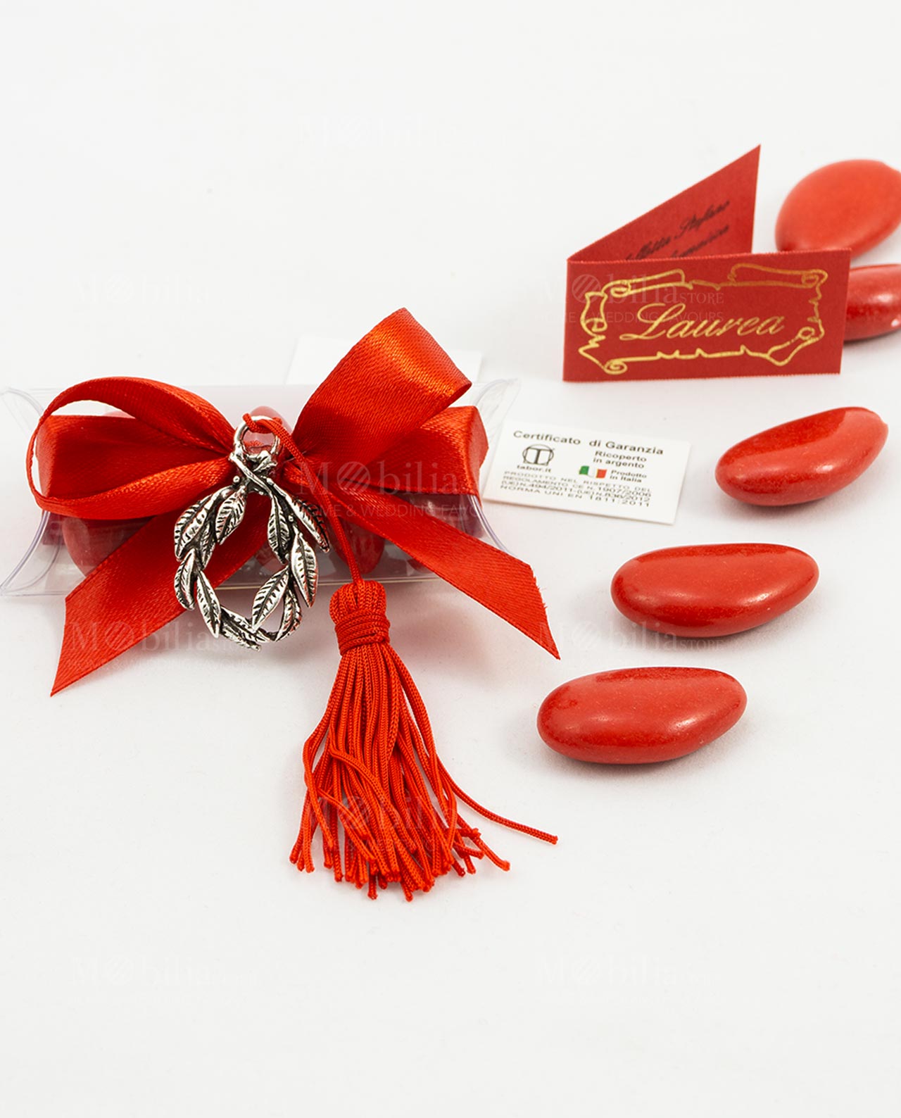 bomboniera ciondolo corona alloro tabor con nappina rossa su tubicino confetti e fiocco rosso