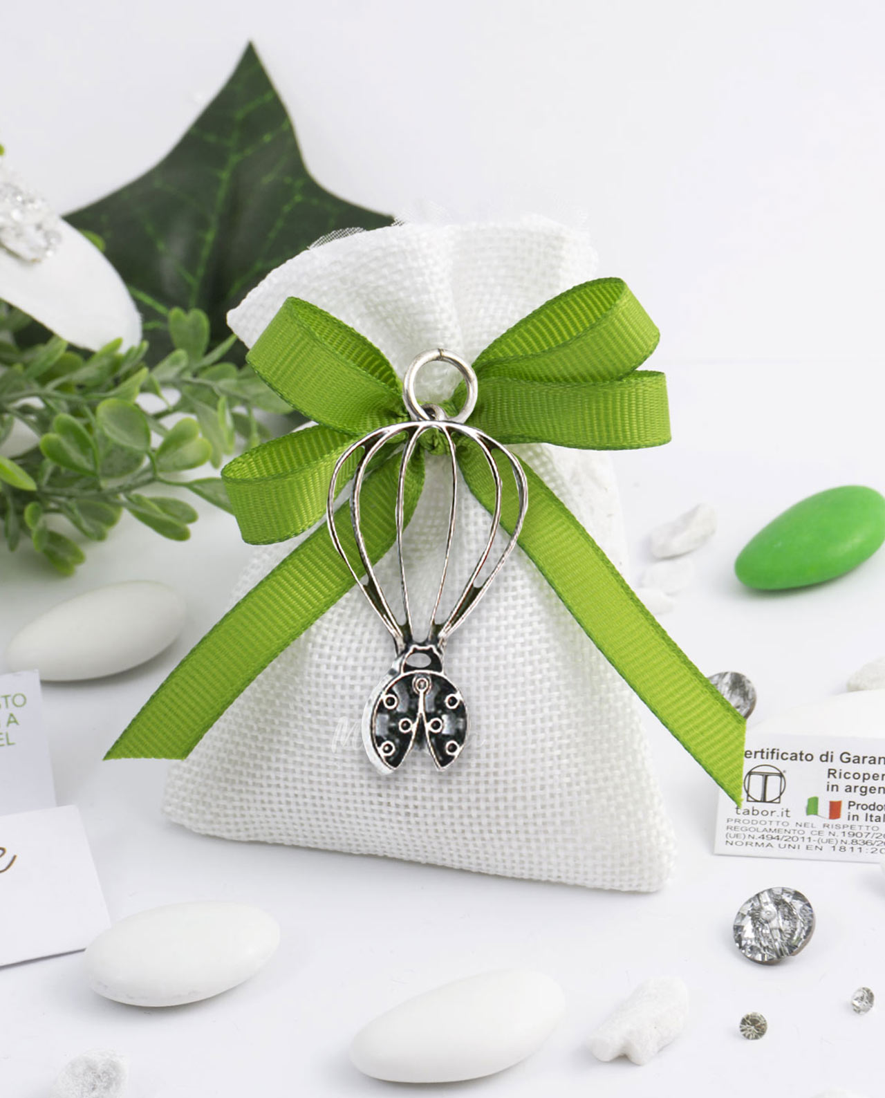 Bomboniera Ciondolo mongolfiera con coccinella Tabor su sacchettino