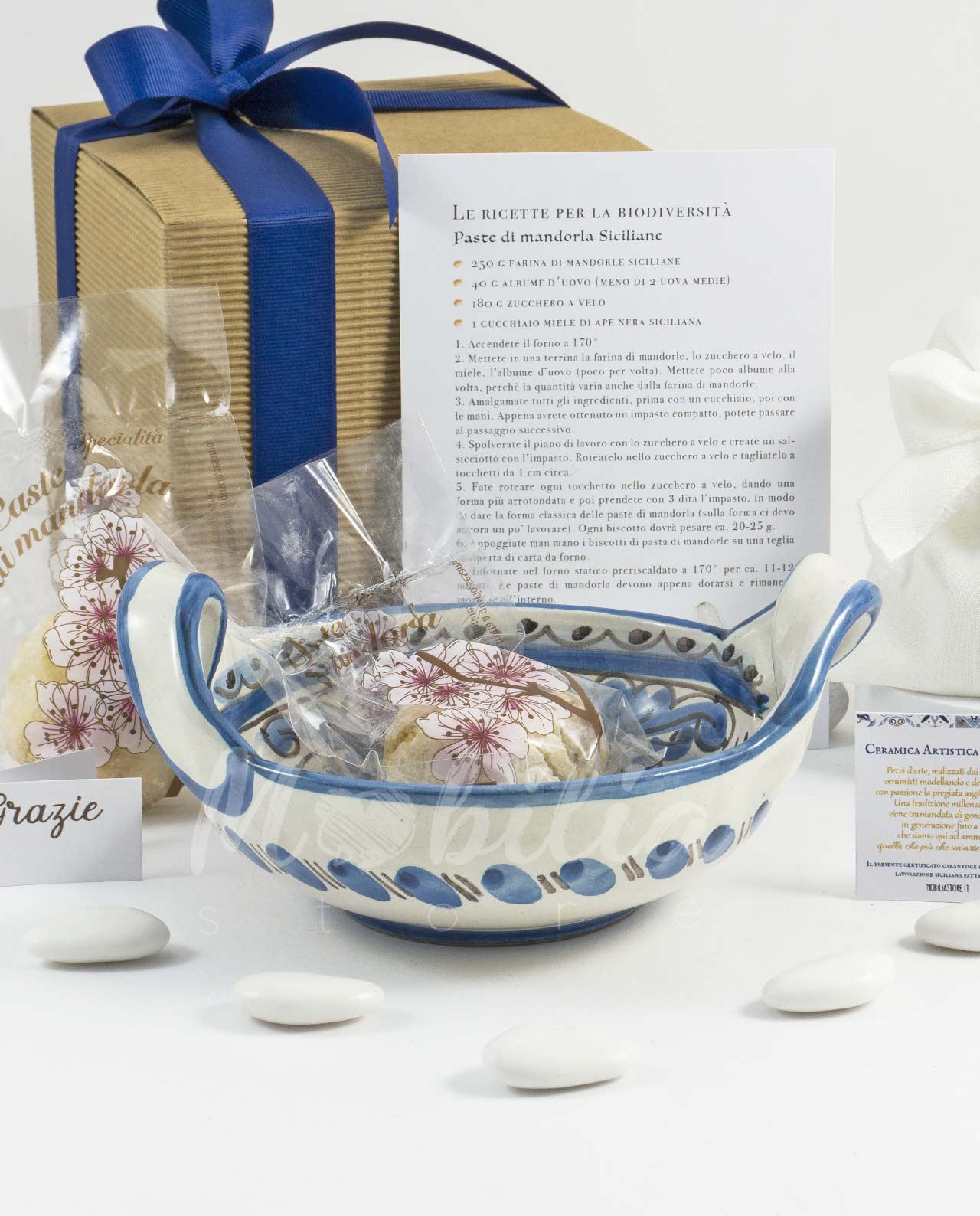 Bomboniera Legambiente paste di mandorla con ciotola in ceramica siciliana