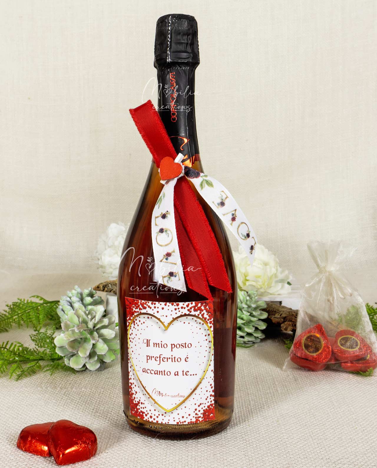 Idea regalo San Valentino bottiglia di spumante nero d'avola