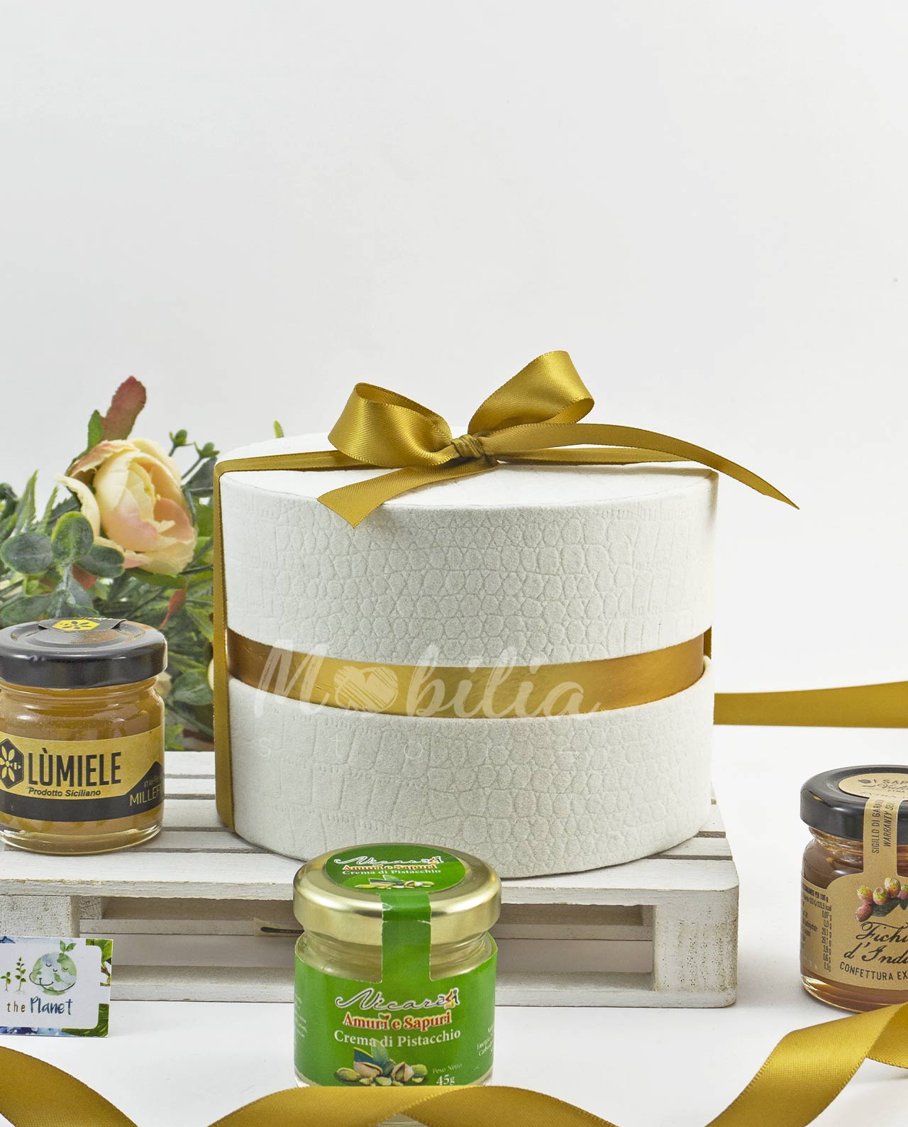 Scatola in velluto con creme spalmabili e fiocco