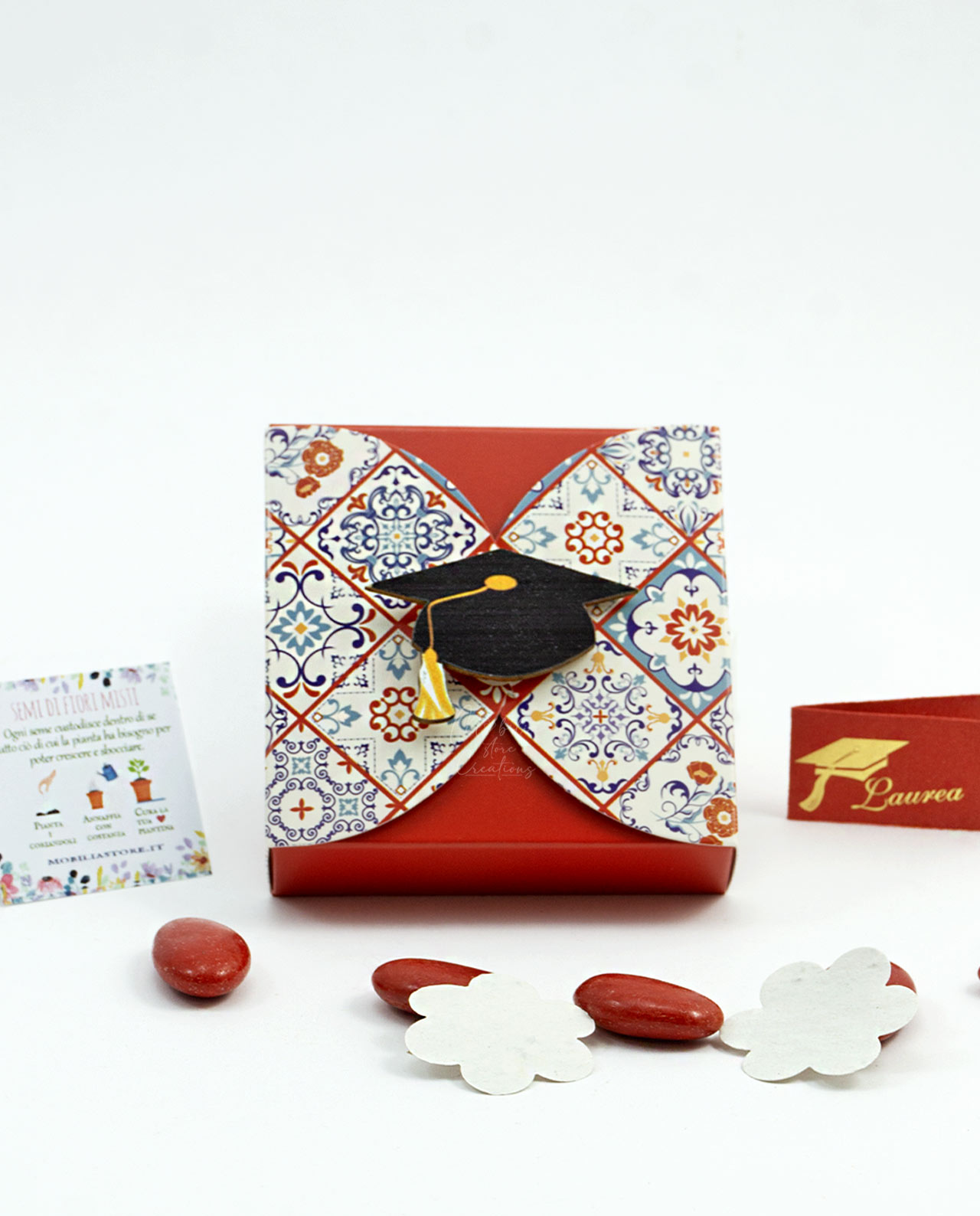 Bomboniera Legambiente scatolina maiolica rossa grande con tocco e coriandoli da piantare