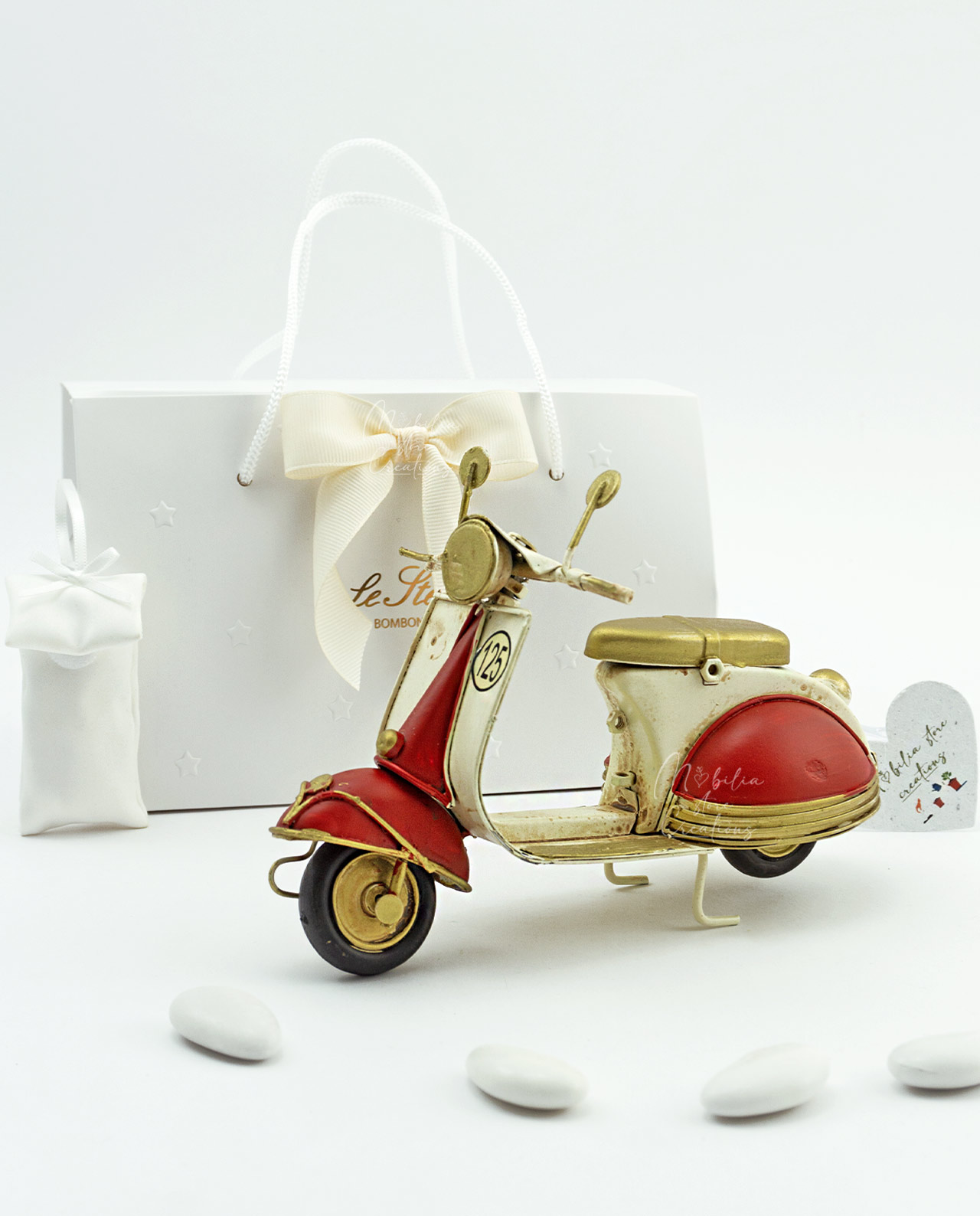 Bomboniera Vespa in metallo vintage grande