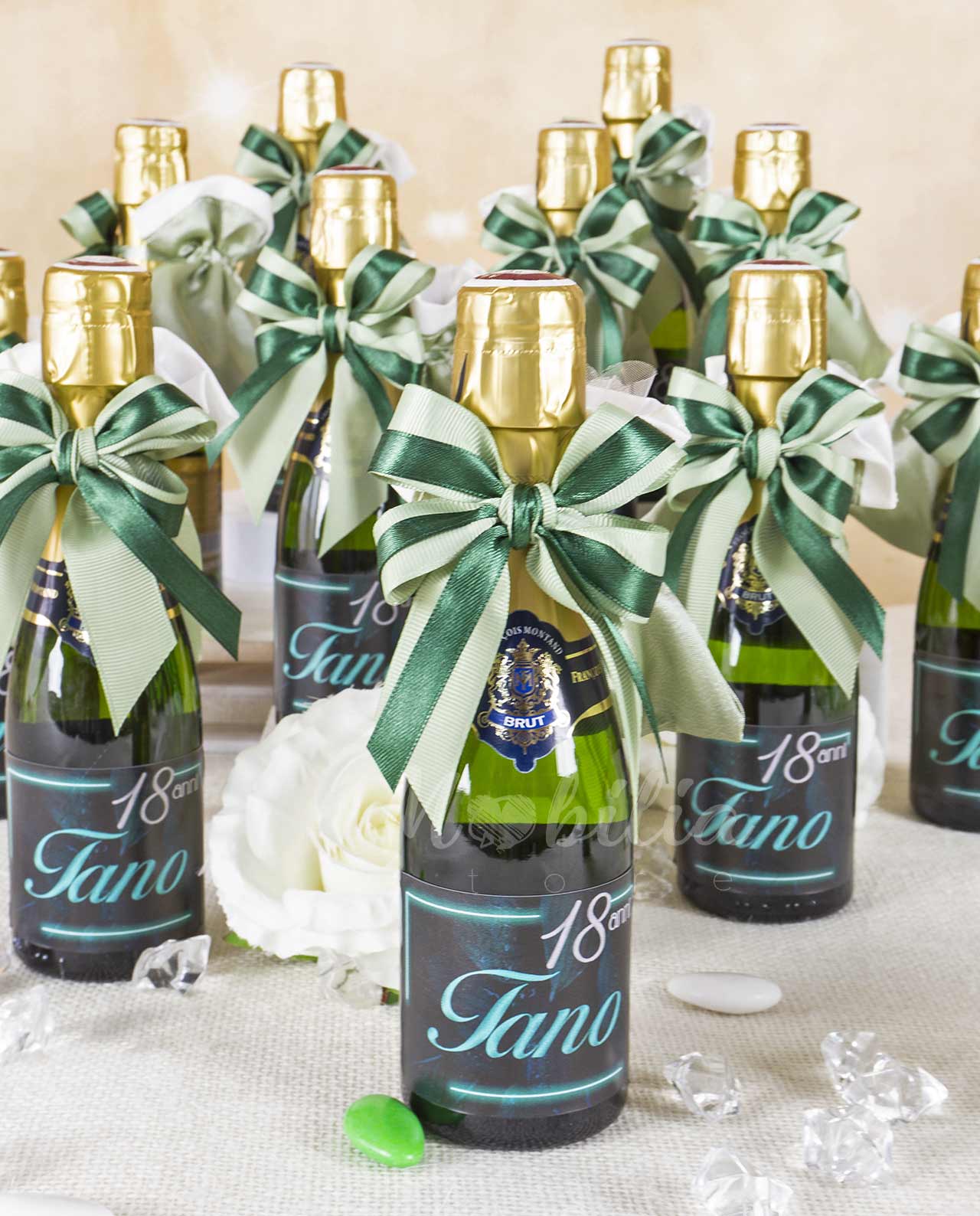 Bomboniera piccolo vino spumante etichetta personalizzata per 18 anni