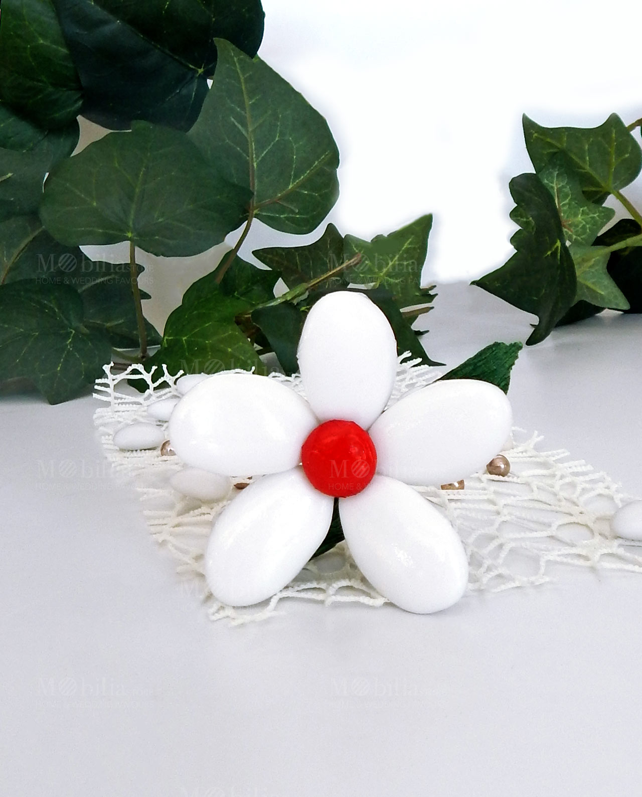 fiore con stelo di confetti bianchi di sulmona