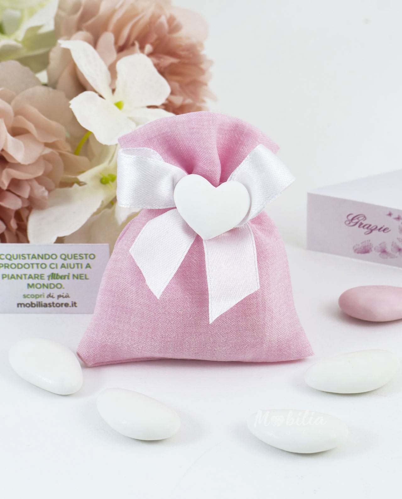 Sacchetto rosa con cuoricino e confetti