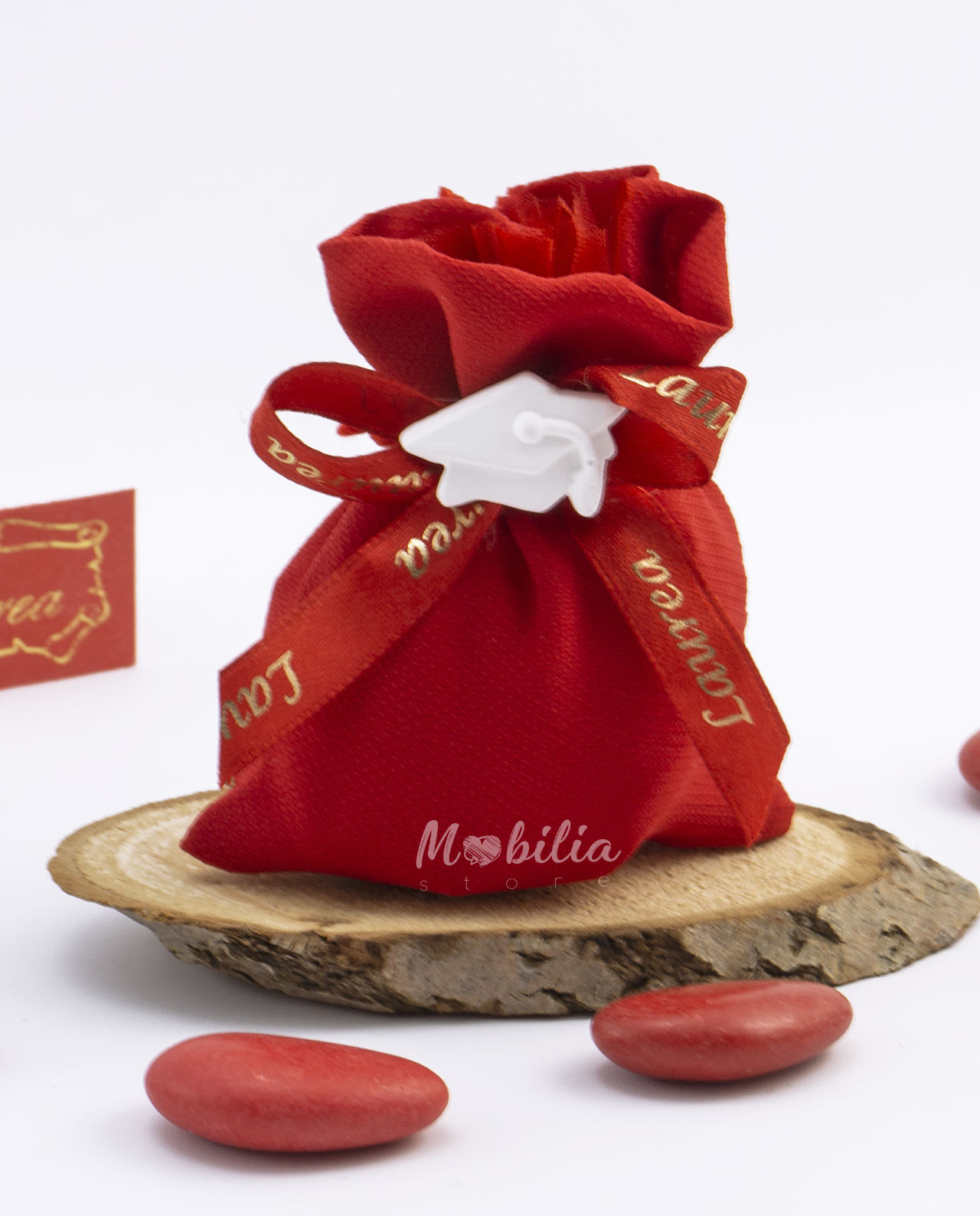 Sacchetto rosso con gessetto tocco e confetti varie forme