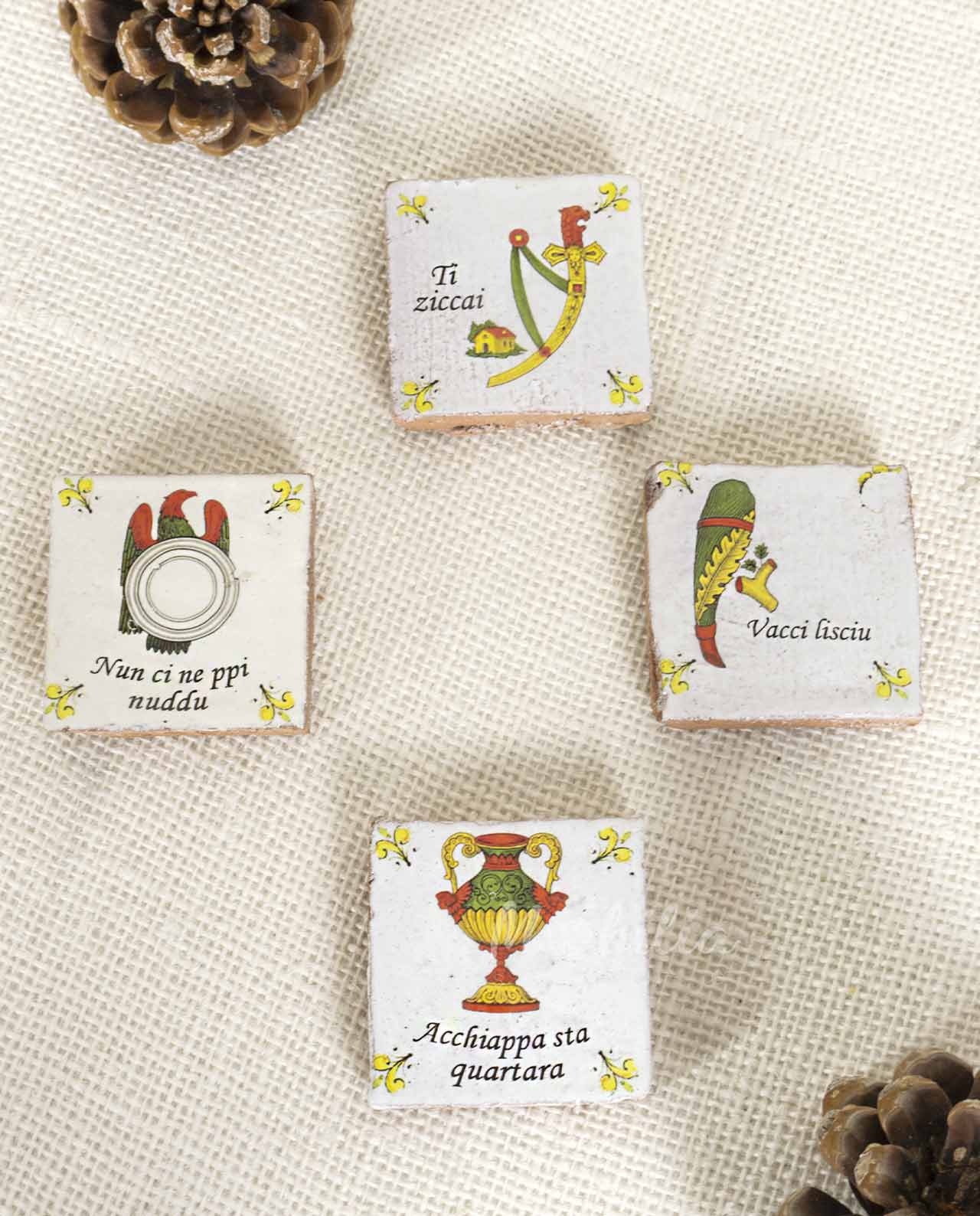 Magneti carte da gioco in ceramica artigianale