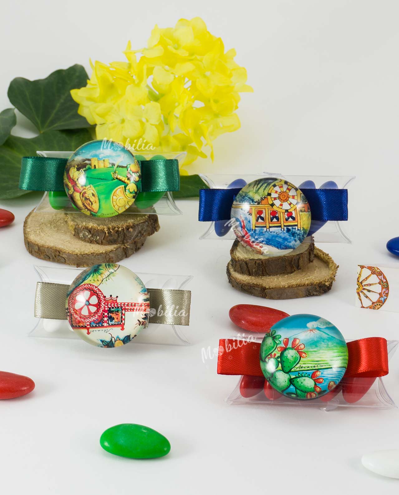 Magnete siciliano vetro bombato soggetti assortiti su tubicino portaconfetti