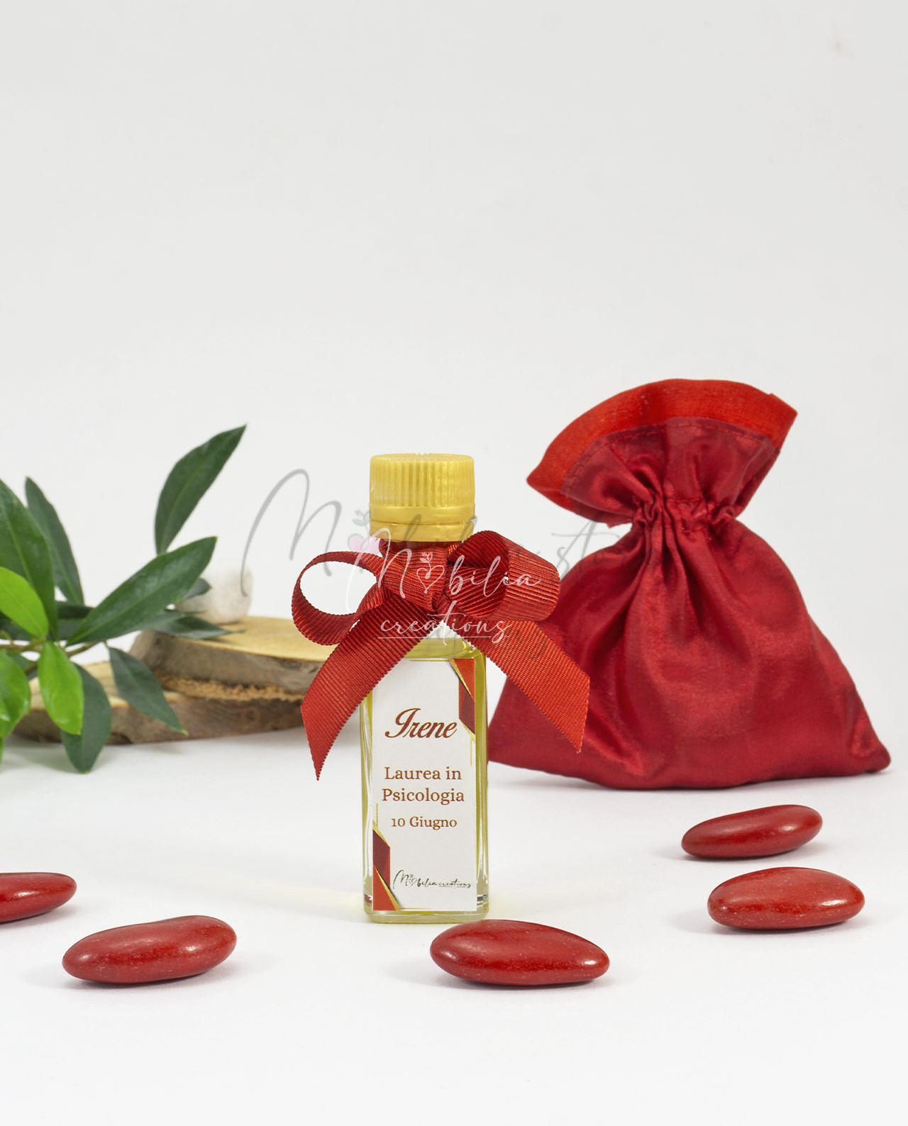 Bomboniera mini olio extravergine italiano con etichetta personalizzabile e fiocco rosso