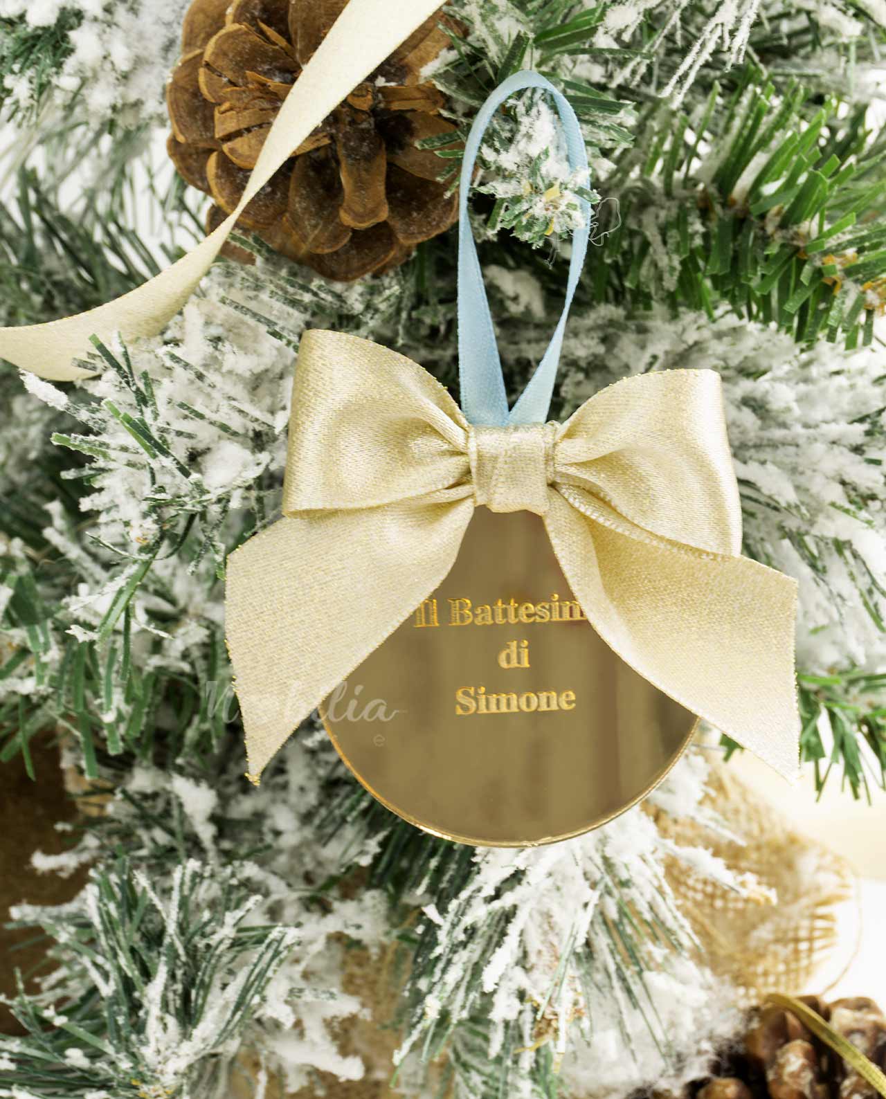 Bomboniera "le Natalizie" sfera in plexiglass oro specchiata personalizzata con confetti gastronomici - immagine 3