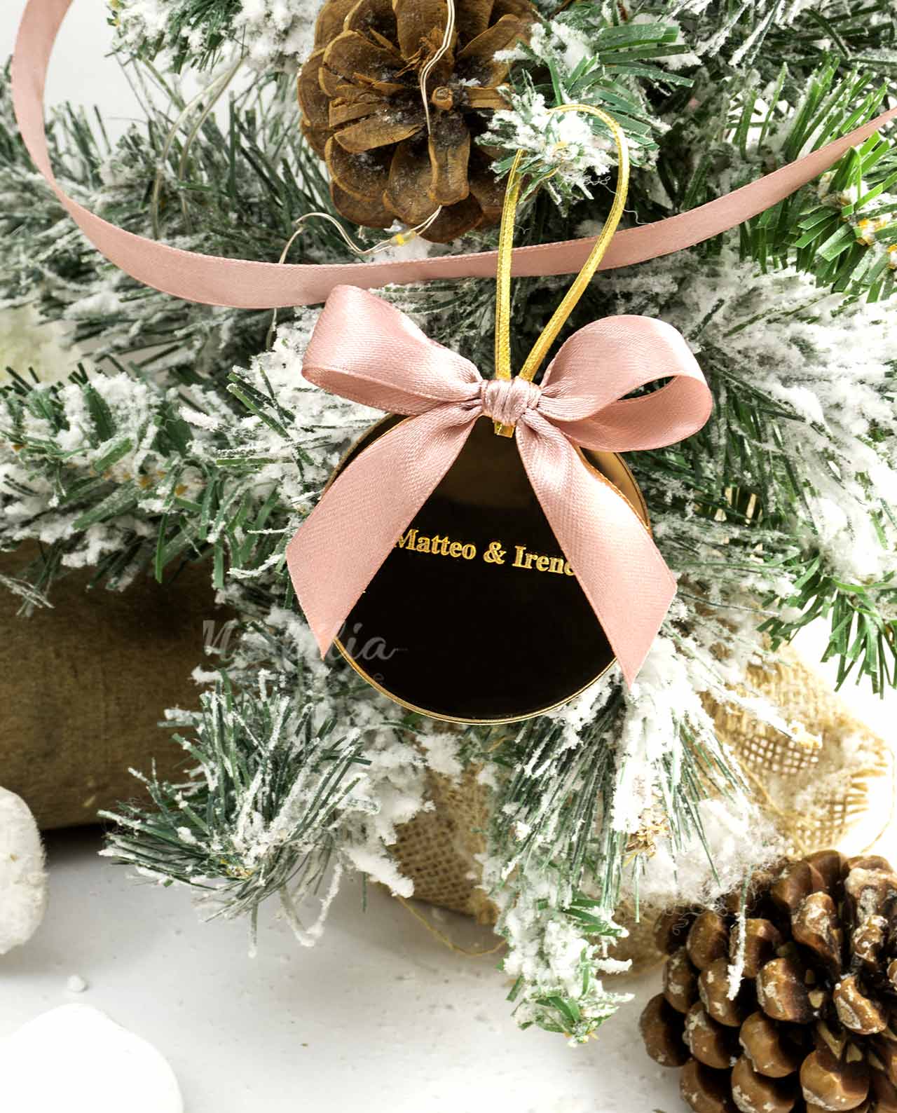 Bomboniera "le Natalizie" sfera in plexiglass oro personalizzata con confetti gastronomici e scatola rosa - immagine 6