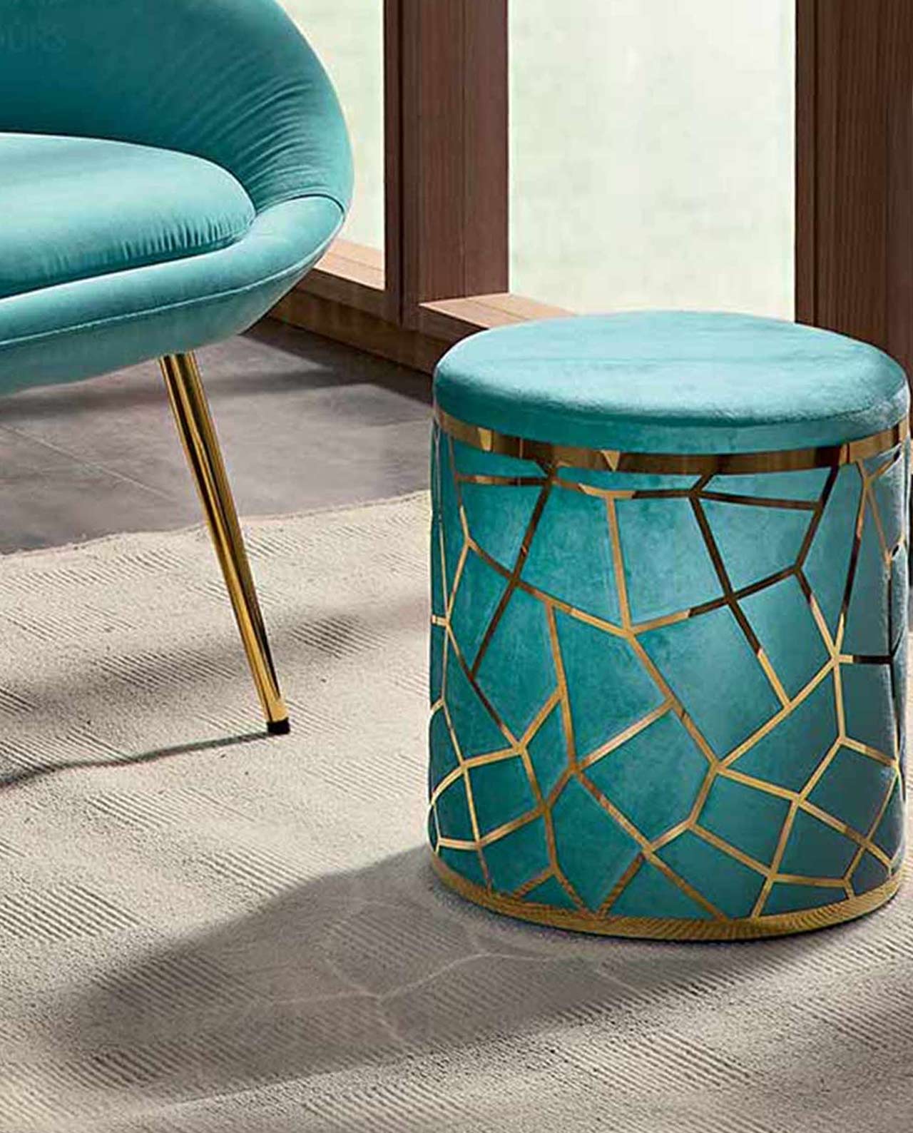 Pouf in velluto tiffany con trama metallo oro Brandani