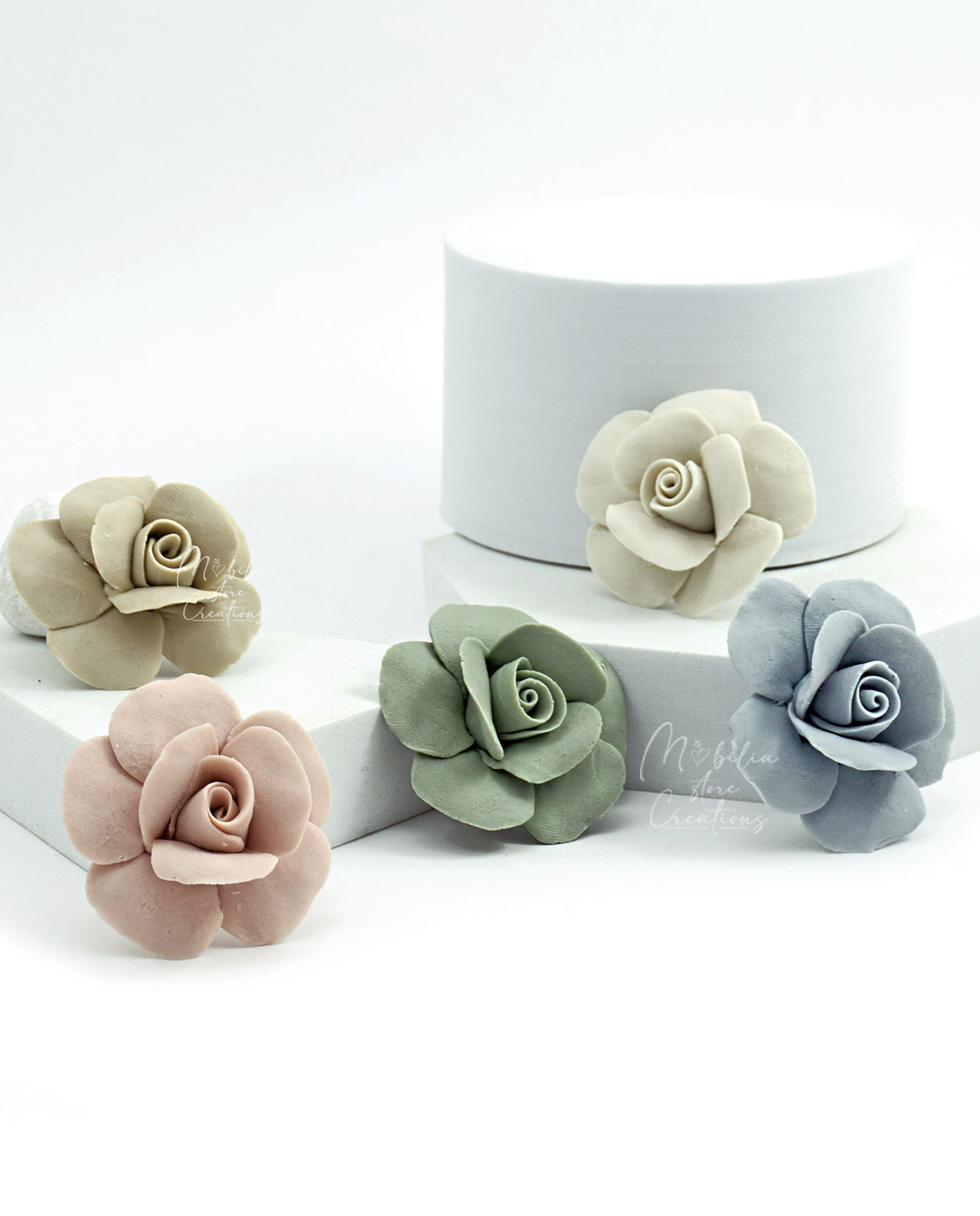 Bomboniera Rosa in porcellana capodimonte vari colori su sacchetto - immagine 2