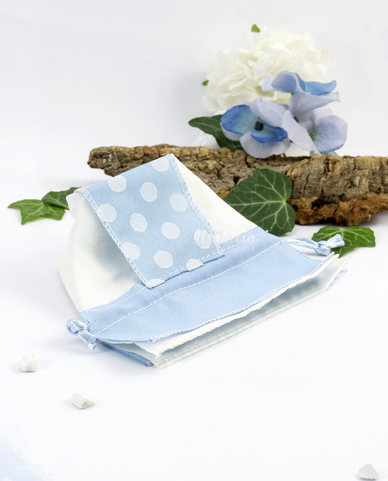 Sacchetto pouf in cotone azzurro con pois