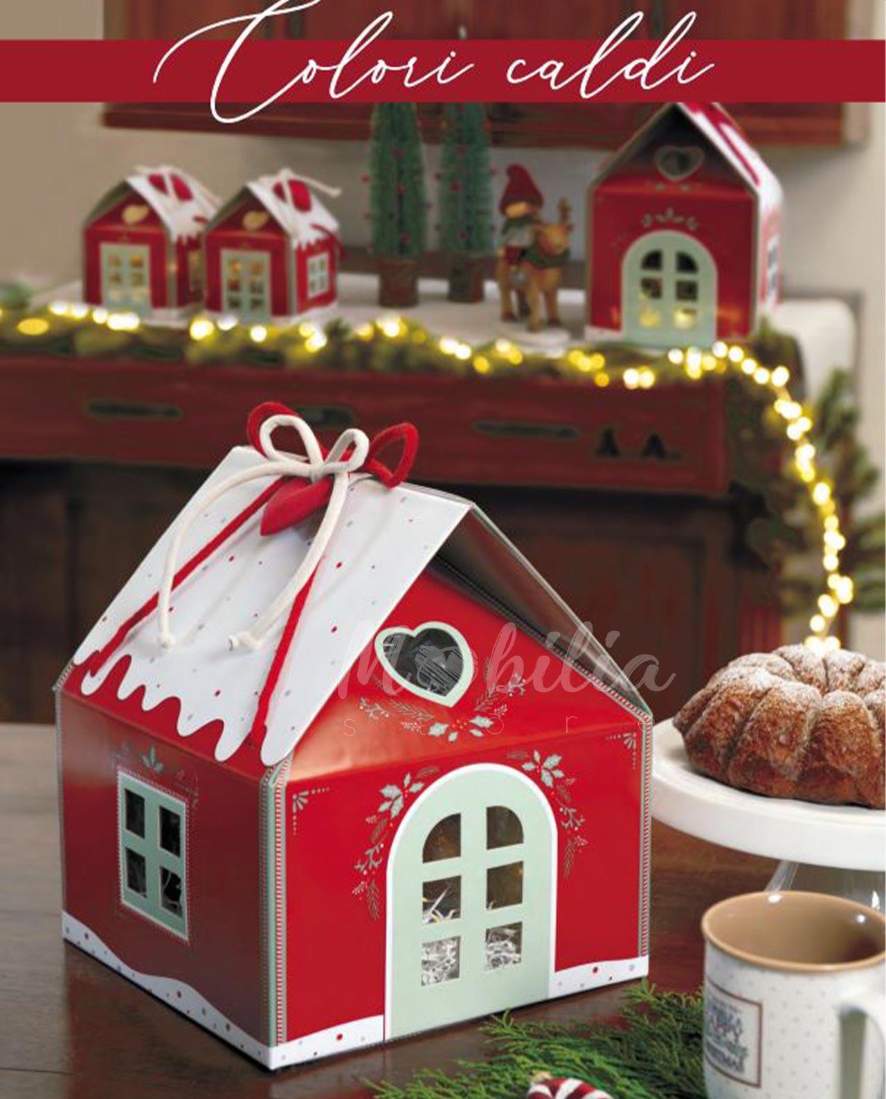 Casetta in cartoncino rosso natale con cuore e cordoncino