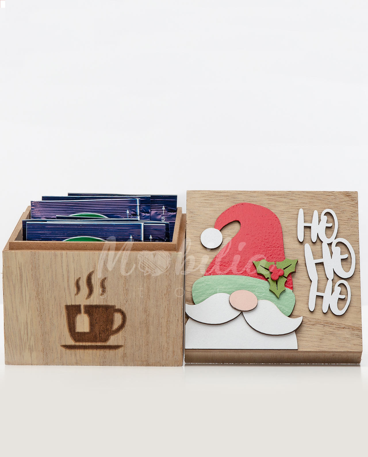Scatola in legno con babbo natale e infusi