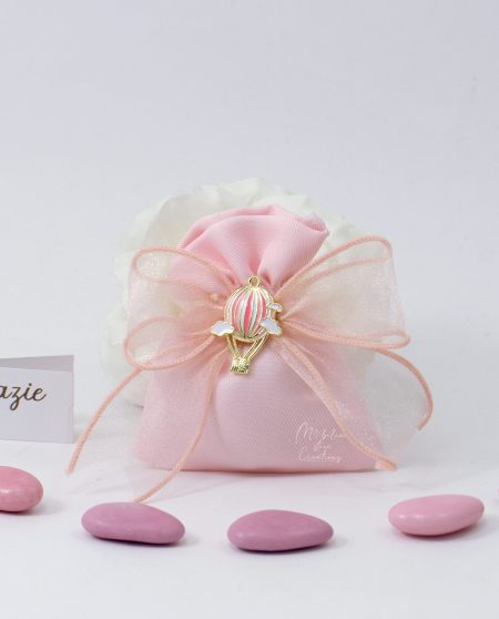 Sacchetto rosa ciondolo cuore e mongolfiera con confetti